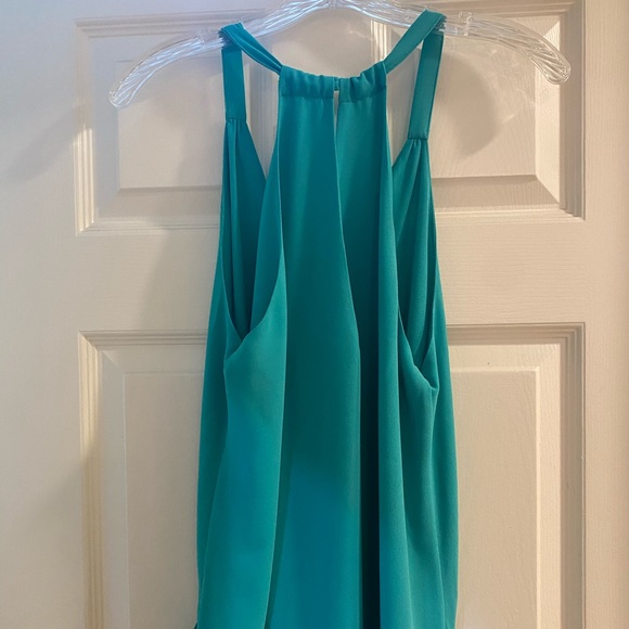 Blue flow top size large but fits small - Picture 2 of 5